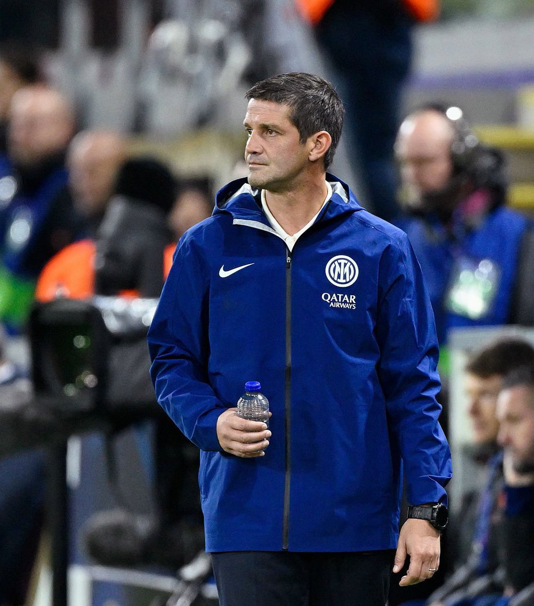 Journaliste norvégien: « Serait-il une honte de se faire éliminer par une équipe comme Bodo Glimt ? » 

Cristian Chivu: « Ah, vous dites ça et vous riez aussi ? Félicitations. Il n’y a rien de honteux dans le football, il faut respecter l’adversaire et nous respectons Bodo Glimt.