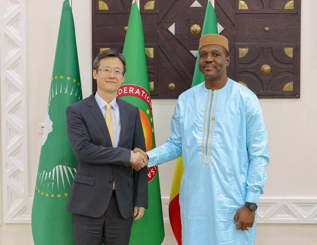 AES INFO tweet media