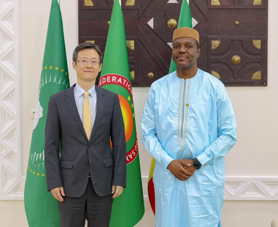 AES INFO tweet media