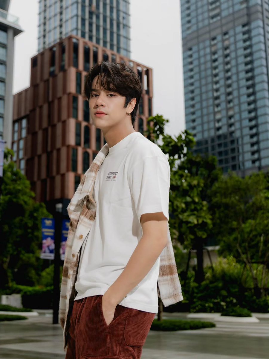 Espero hayas tenido un increíble inicio de semana mi rey
Por favor descansa y come bien 
Me imagino continúan grabando así que te estos apoyando como siempre
Posdata. Aparece de vez en cuando extrañamos mucho verte 🥹 🥹

#mynameisnanon #nanon_korapat