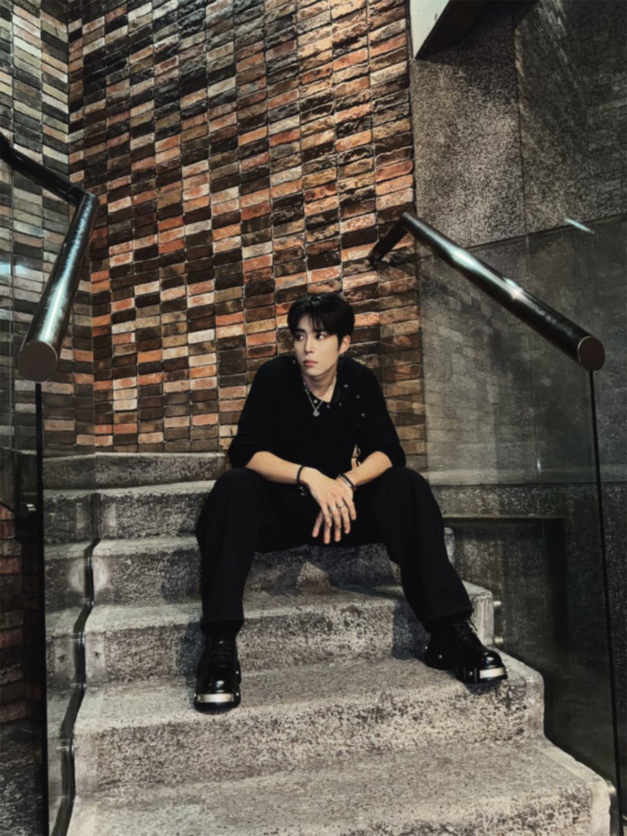 Too Many Color (TMC) tweet media