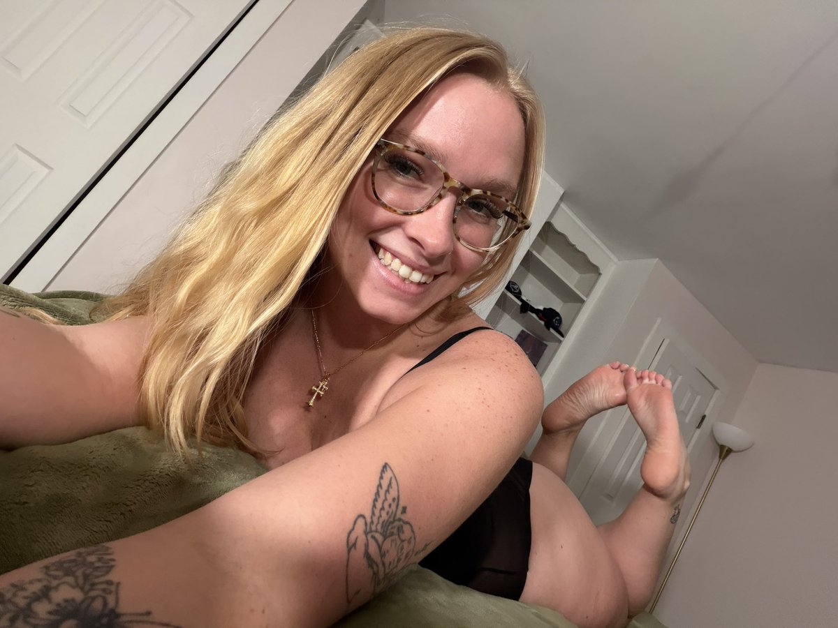 RileyRayee's tweet photo. here’s both 💅🏻🥰 https://t.co/bZcYfQYAdL