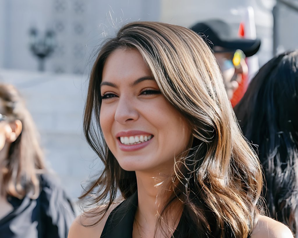 علیا حضرت شاهدخت نور پهلوی tweet media