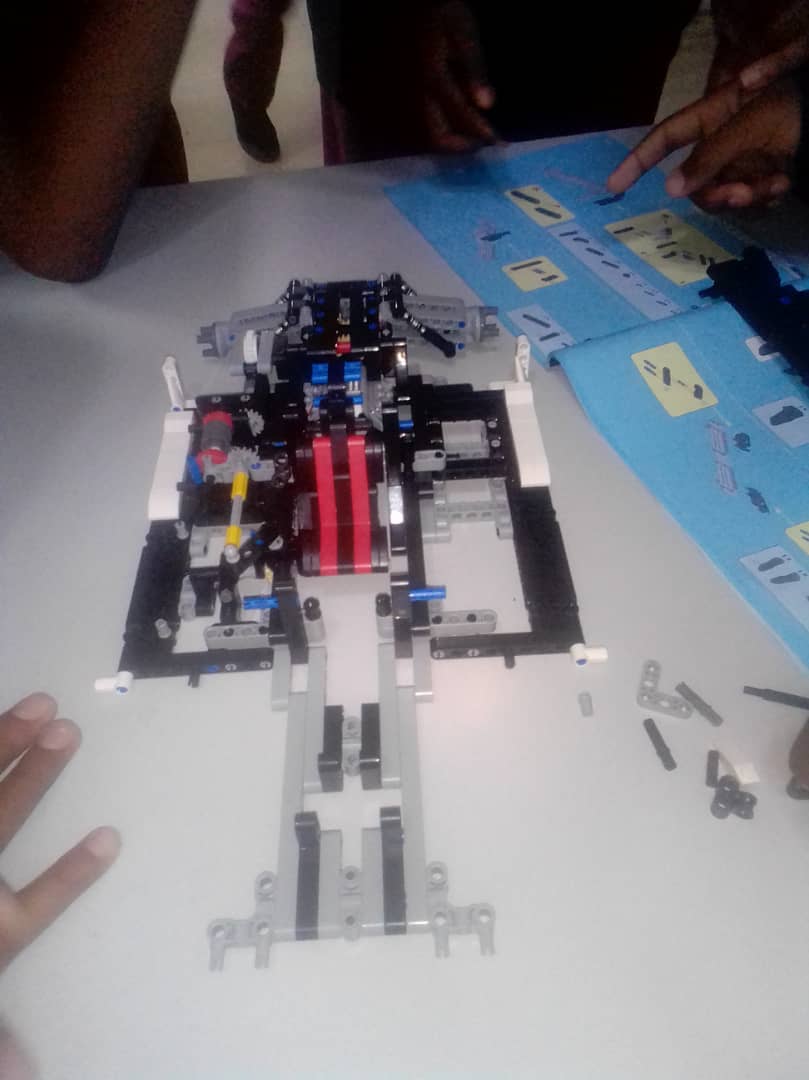 noah_okegbe's tweet photo. Making a Formula 1 drive robot. Organised by Noah Okegbe Technology. https://t.co/q8MOYtEWMK