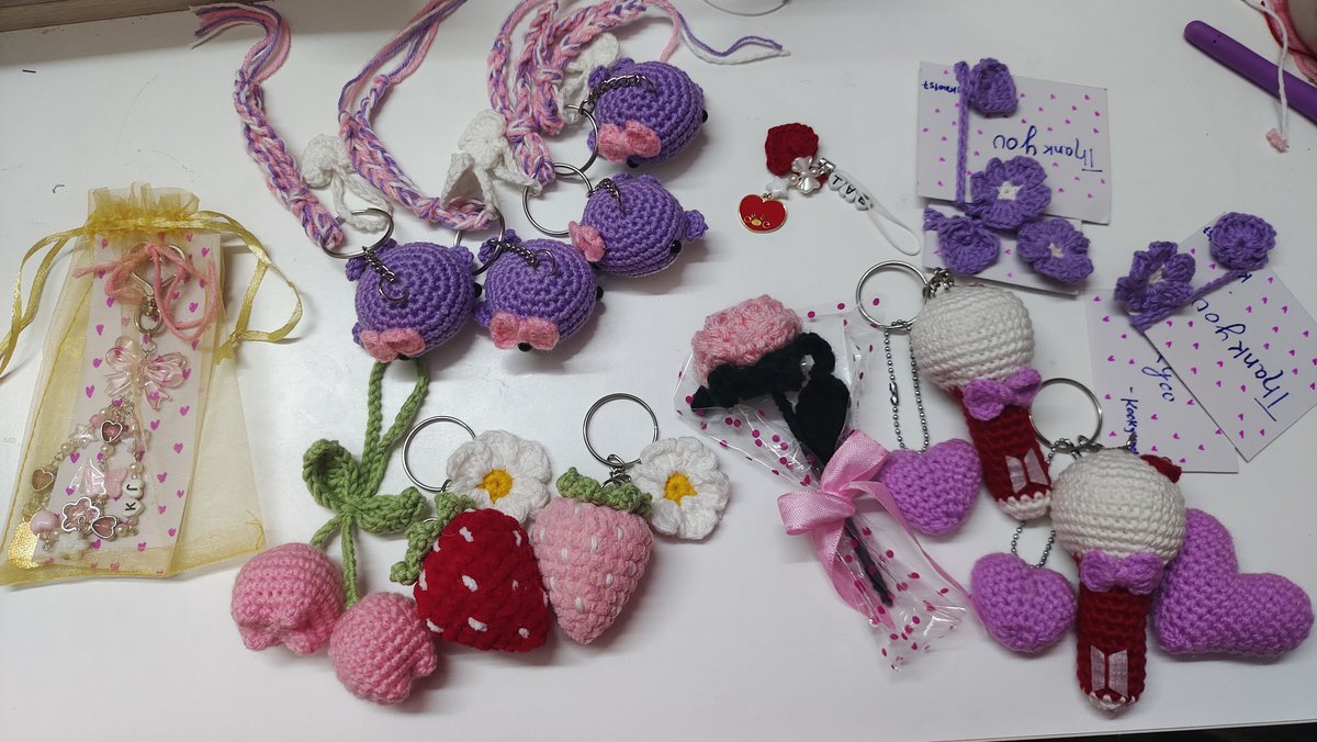 Check out my shop 🩷
You’ll find the cutest little things there ✨
KookyKnots.dm2buy.com
Customisable | Ships WW

Perfect for concert freebies too 🫶🏻
DM to order 💌

#BTS_WORLDTOUR #BTS_ARIRANG #whatisyourlovesong