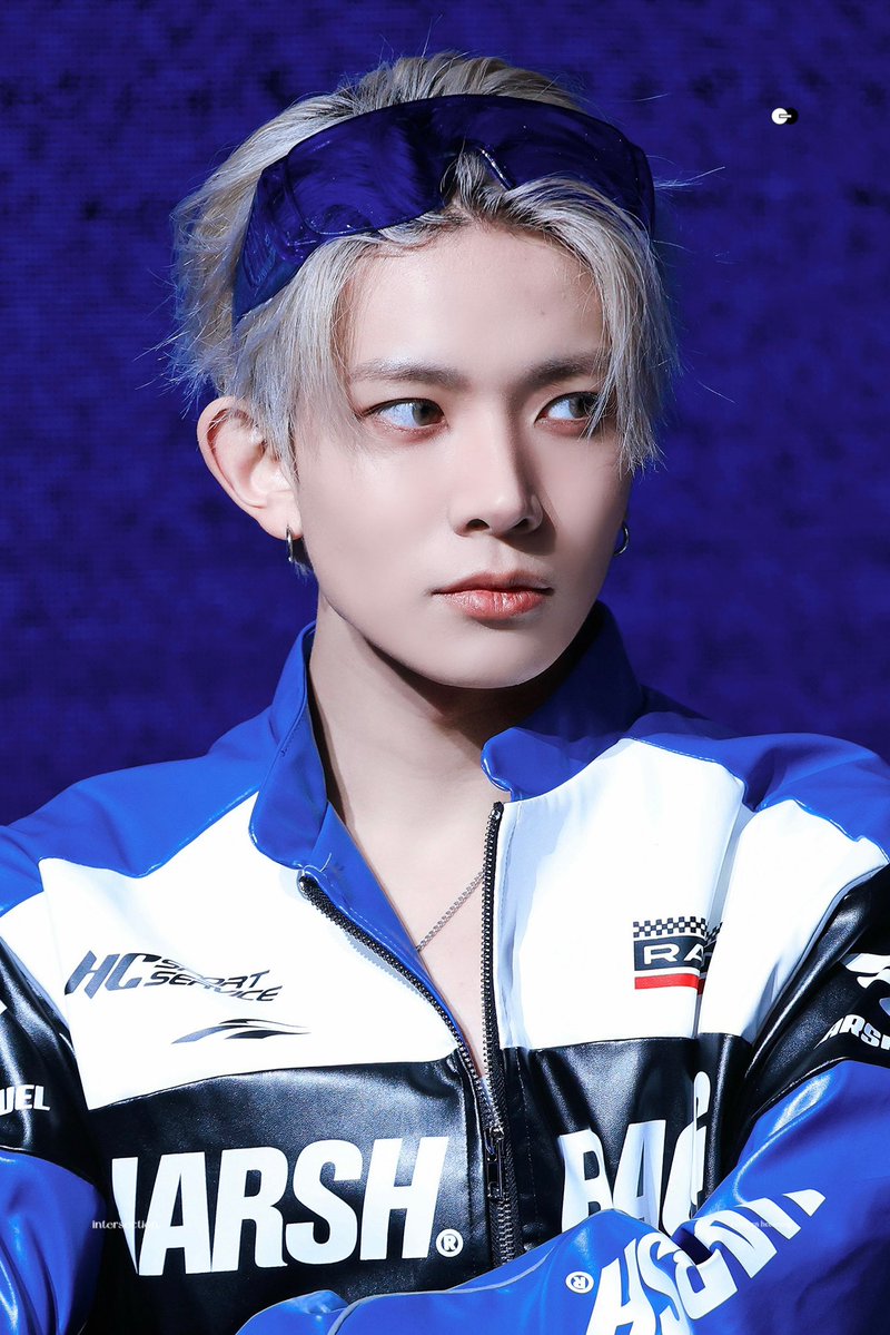 intersection(fan acc) tweet media