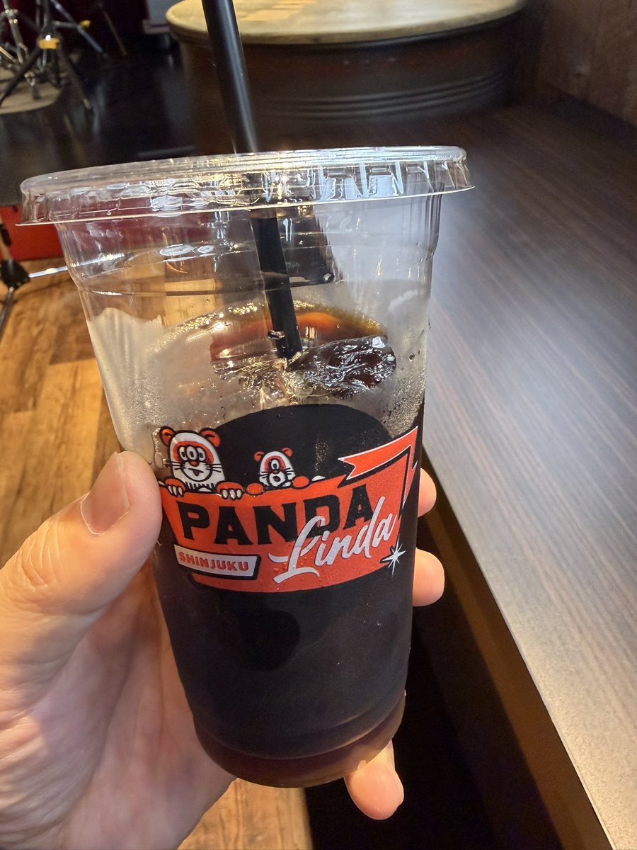 annntofu's tweet photo. お昼からPANDALINDAへ🐼
バーカンで働く妻を応援しつつ
ALLiCAのライブを楽しんできましたわ🥰 https://t.co/Oh3QlkBckl