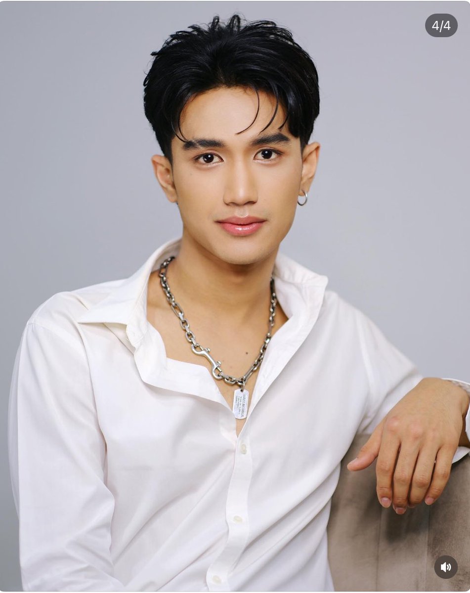 veriampp's tweet photo. หล่อสายเกา ก็ได้อยู่นะเรา
#บอสเอวหวาน #อ้ายต้าวเอวหวาน
#LyricsB. #Bosz_lyrics #บอสลำไย https://t.co/etqx42ESVd
