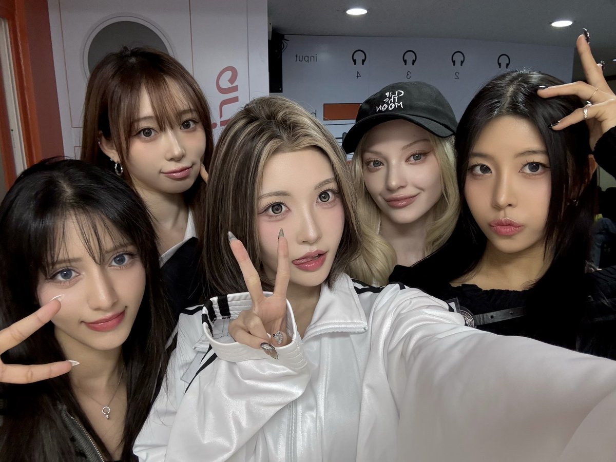 X:IN_OFFICIAL tweet media