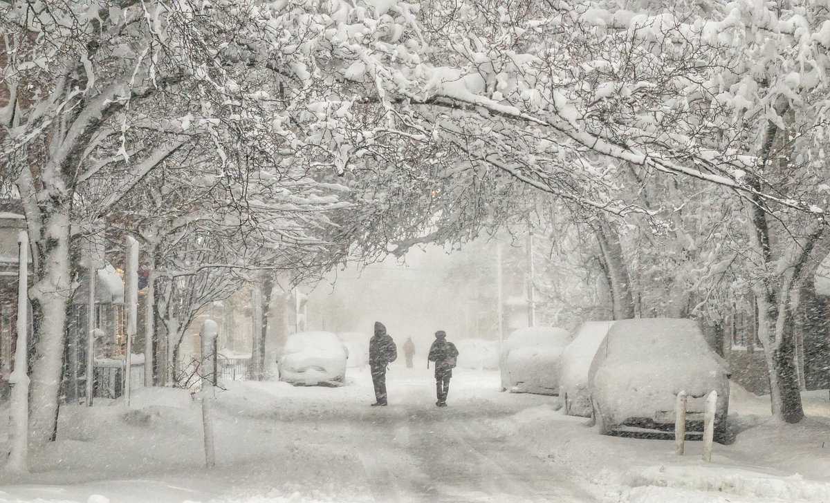 GaryHershorn's tweet image. Monday morning in Hoboken, NJ as the snow continues to fall #hoboken #snow #blizzard