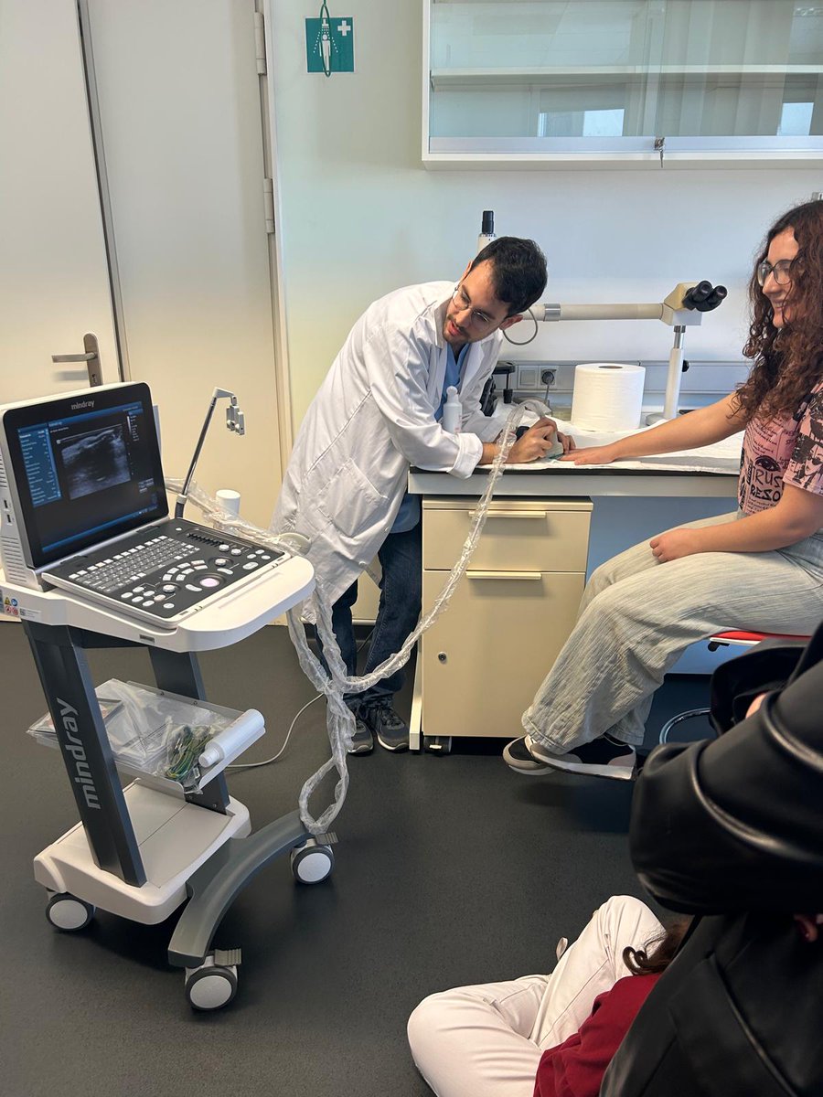 Facultad de Medicina UGR tweet media