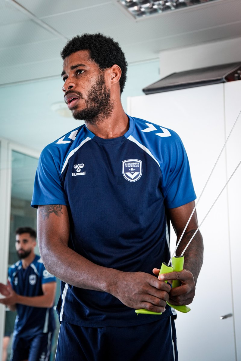 Les Girondins de Bordeaux et Étienne Beugre ont décidé, d’un commun accord, de résilier le contrat qui les liait. Libre de s'engager dans le club de son choix, l'attaquant ivoirien va découvrir un nouveau championnat en rejoignant le FC Qyzyljar Petropavl (Kazakhstan). 🇰🇿

Bonne