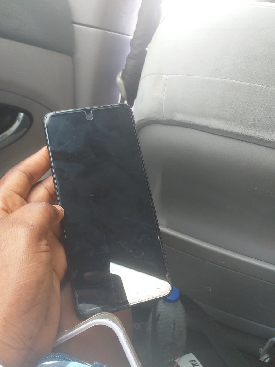 OPPO A3x 

Neatly used OPPO A3x in very good condition. Works perfectly with strong battery life, clear display, good camera, and smooth performance. No cracks, all functions working well.