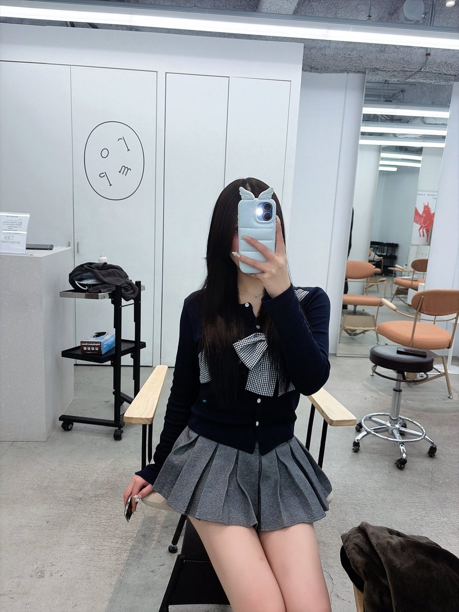 kusobiyoakaka's tweet photo. ではこのコーデが全身GRLで完成する��いうこと❓ https://t.co/Ebw6ZuHkI2