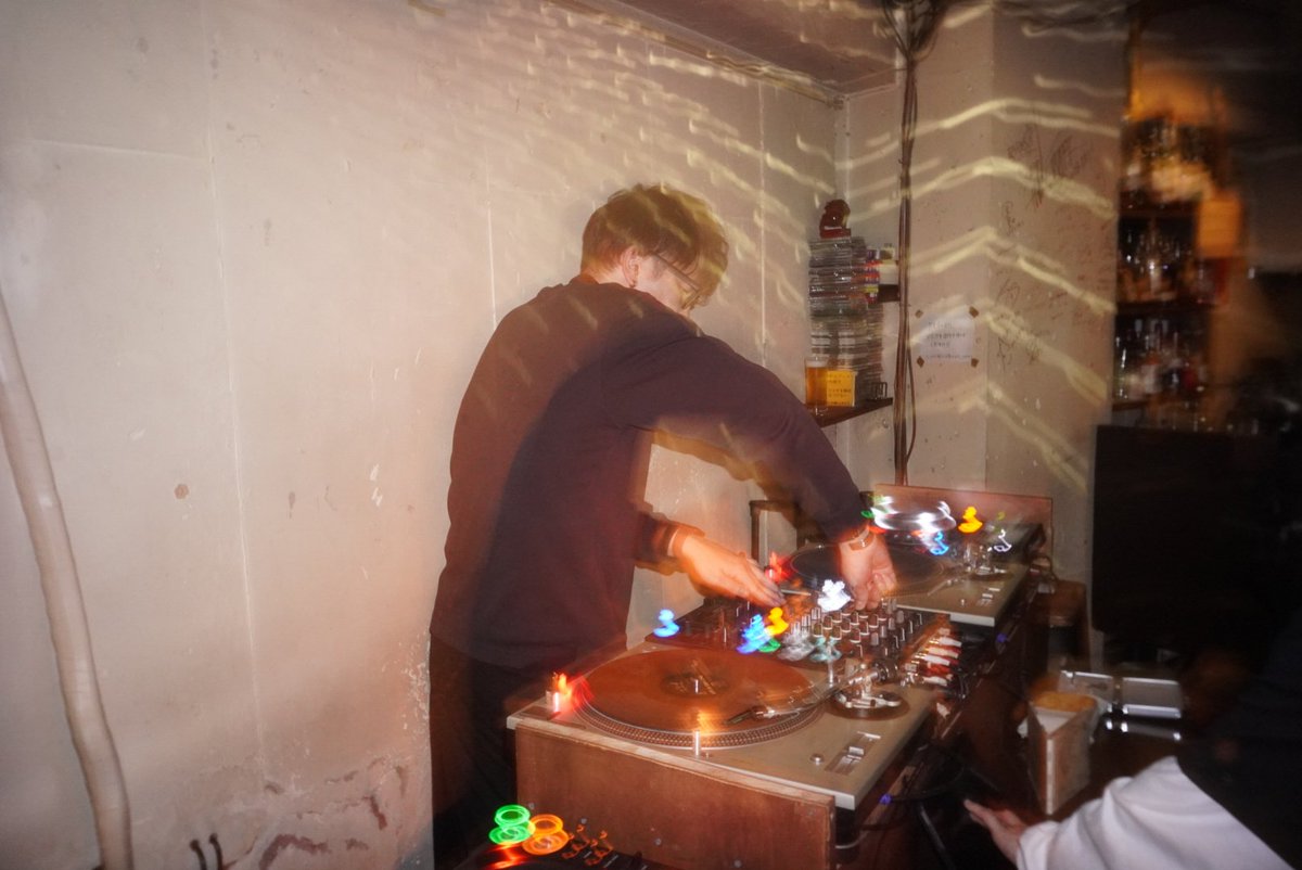 遅くなりましたが、昨日はActionお呼ばれ編 #ロックが流れる コラボにお越し頂きありがとうございました！！

レジデントのKAZUMAさん、APOさんの懐の深さを感じ、00年代ロック中心にガシガシやらせてもらいました🙌

そんな私も含めた(ほぼ)みんなのプレイリストはこちら！！
open.spotify.com/playlist/1omxa…