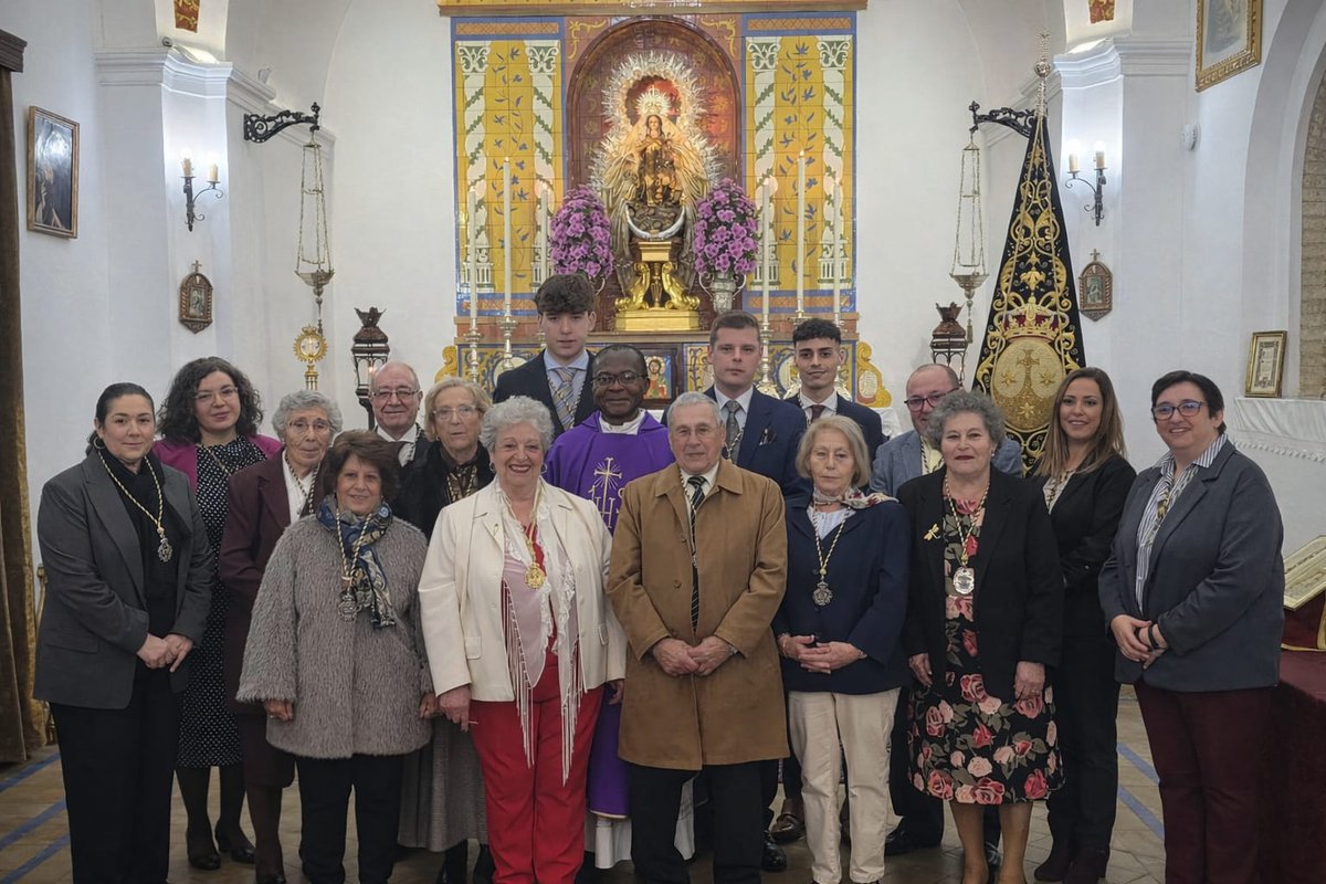 Este pasado domingo, I Domingo de Cuaresma, ha tomado posesión y jurado su cargo, la Nueva Junta de Gobierno de la Hermandad. Dolores Bautista Martínez, ha tomado el relevo a Pedro Sánchez Pérez.