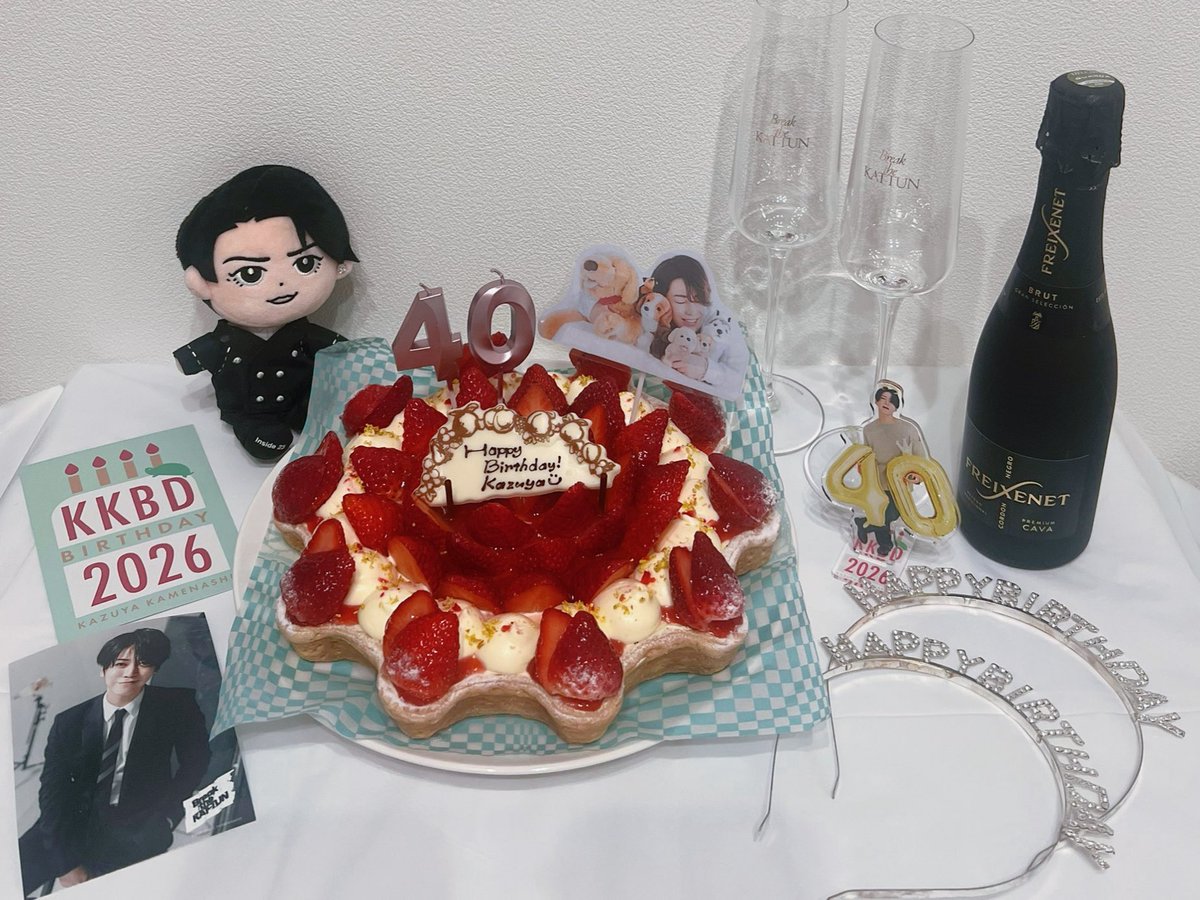 _mon223's tweet photo. - ̗̀ 🥂𝐻𝑎𝑝𝑝𝑦𝑏𝑖𝑟𝑡ℎ𝑑𝑎𝑦🎂  ̖́-
亀梨くん40歳のお誕生日おめでとう🎉💕
亀梨くんに出会えて幸せです。いつも幸せをありがとう。これからもずっとついて行きます🌟
#亀梨和也生誕祭2026
#KKBD2026 https://t.co/5SRtvIO4Xf