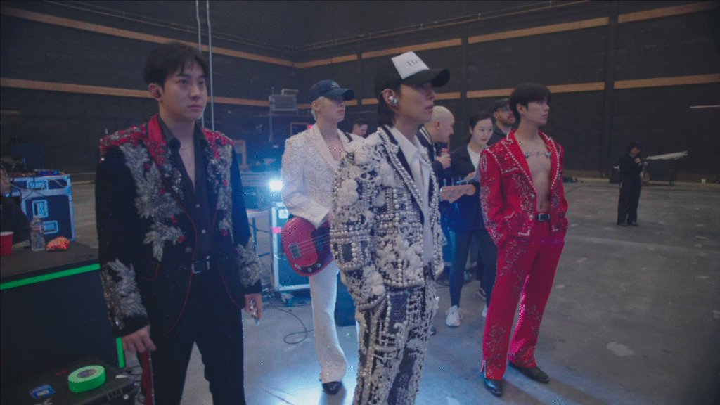 Billboard Korea: Built Step by Step, 8 Years of The Rose
[TRANSLATION THREAD]

Original: billboard.co.kr/editorial/inte…