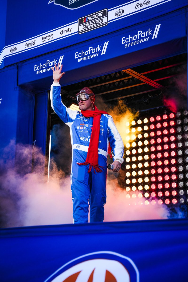 Of course the guy known for flying his race car has to wear this to intros 

P9 at <a href="/EchoParkSpdwy/">EchoPark Speedway</a>