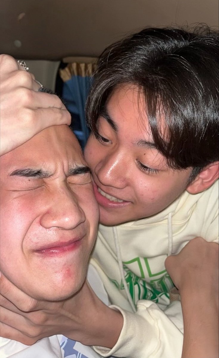 สวยมาตั้งนานละเนอะม่อน

#โทษทีครับเสียงในหัวดังไปหน่อย
#AlmondProgress