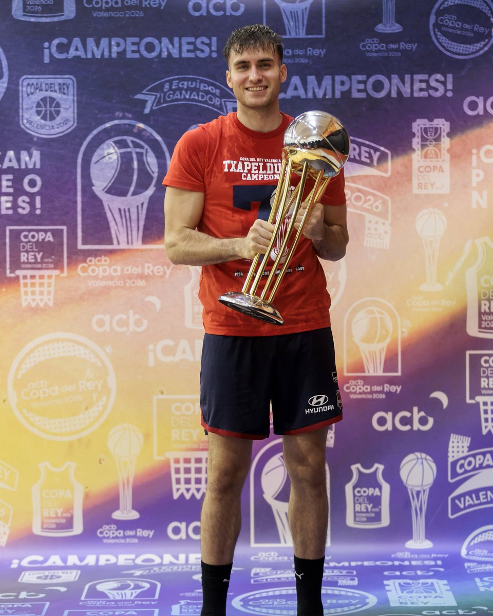 Parlem de aquesta llegenda:

- Juga 1 segon a la final (ja dura més que jo)
- Es el primer que obra el champagne al vestuari
-  Despres a la nit juga els seus veritables minuts
- El baskonia porta 1/1 en trofeus desde que el va fitxar

DON RAFAEL VILLAR I PARERA