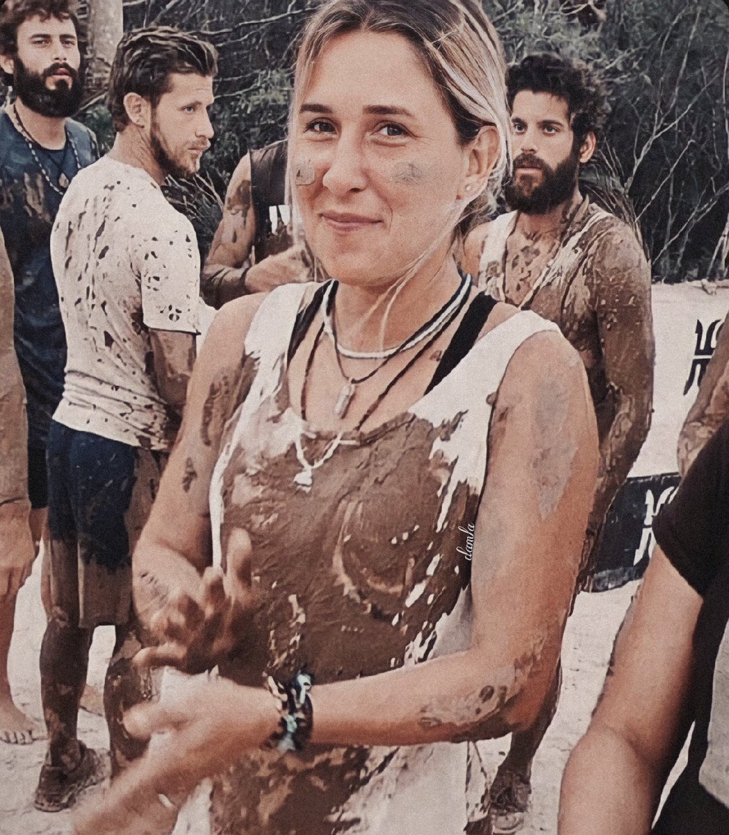 damliiko's tweet photo. Büşra'nın ben Seda'nın karşısındaydım ve beni potaya atmaya çalıştılar demesi komikliği smsjslsjsksj 19 kişiden 18. olmuş biri için çok fazla iddialı konuşuyor ve 40 fırın ekmek yese Seda Ocak olamaz 🫠
#Survivor2026 
#sedaocak https://t.co/rHdsMCZTRJ