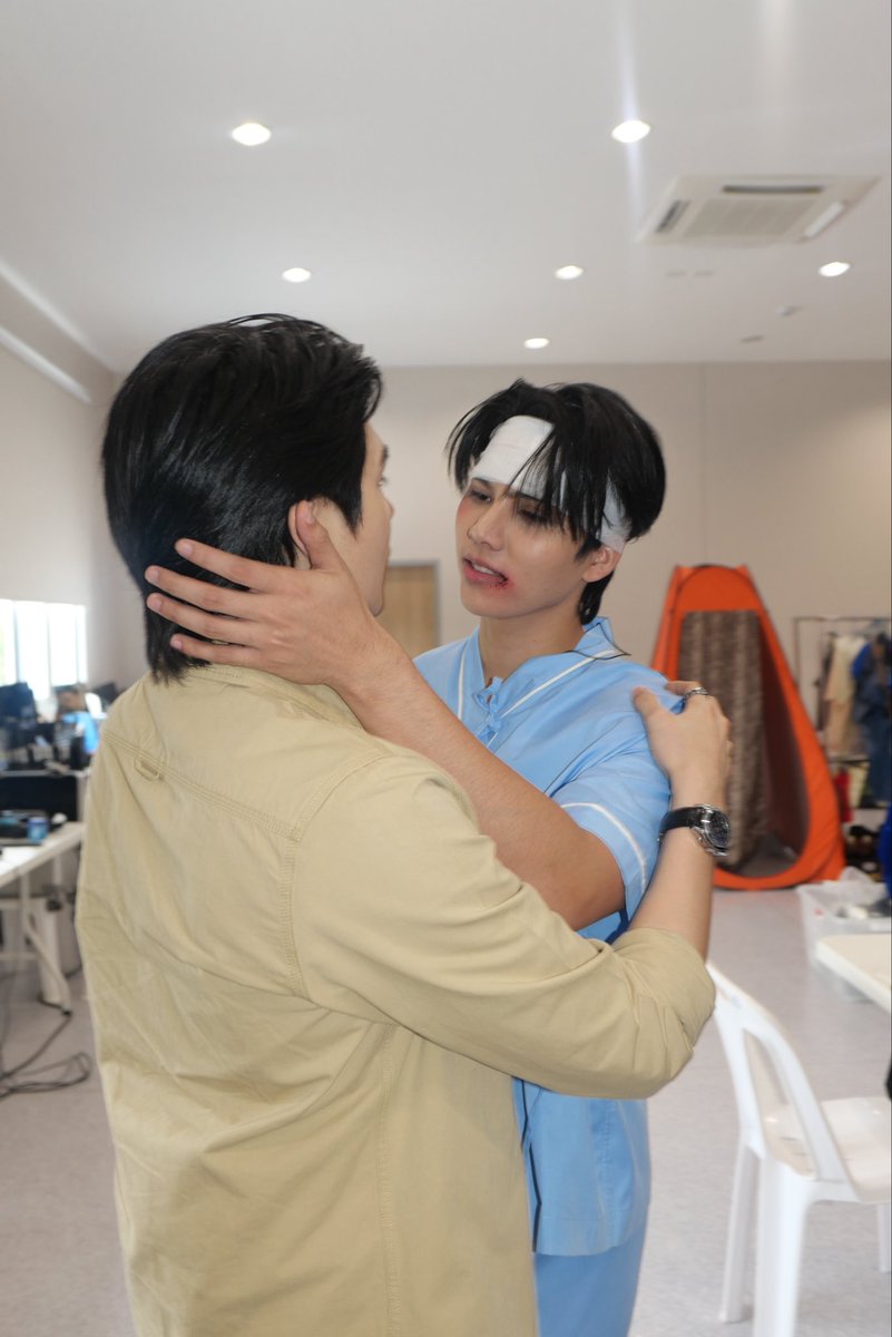 ผมเจ็บน้า ขอ✊📦❤️หน่อยย
YESTERDAY THE TRUTH
#YesterdayEP4