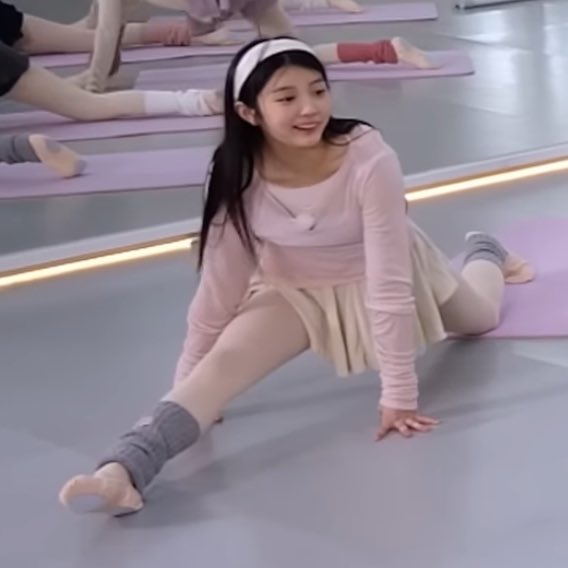 the differences between these two i- 😭