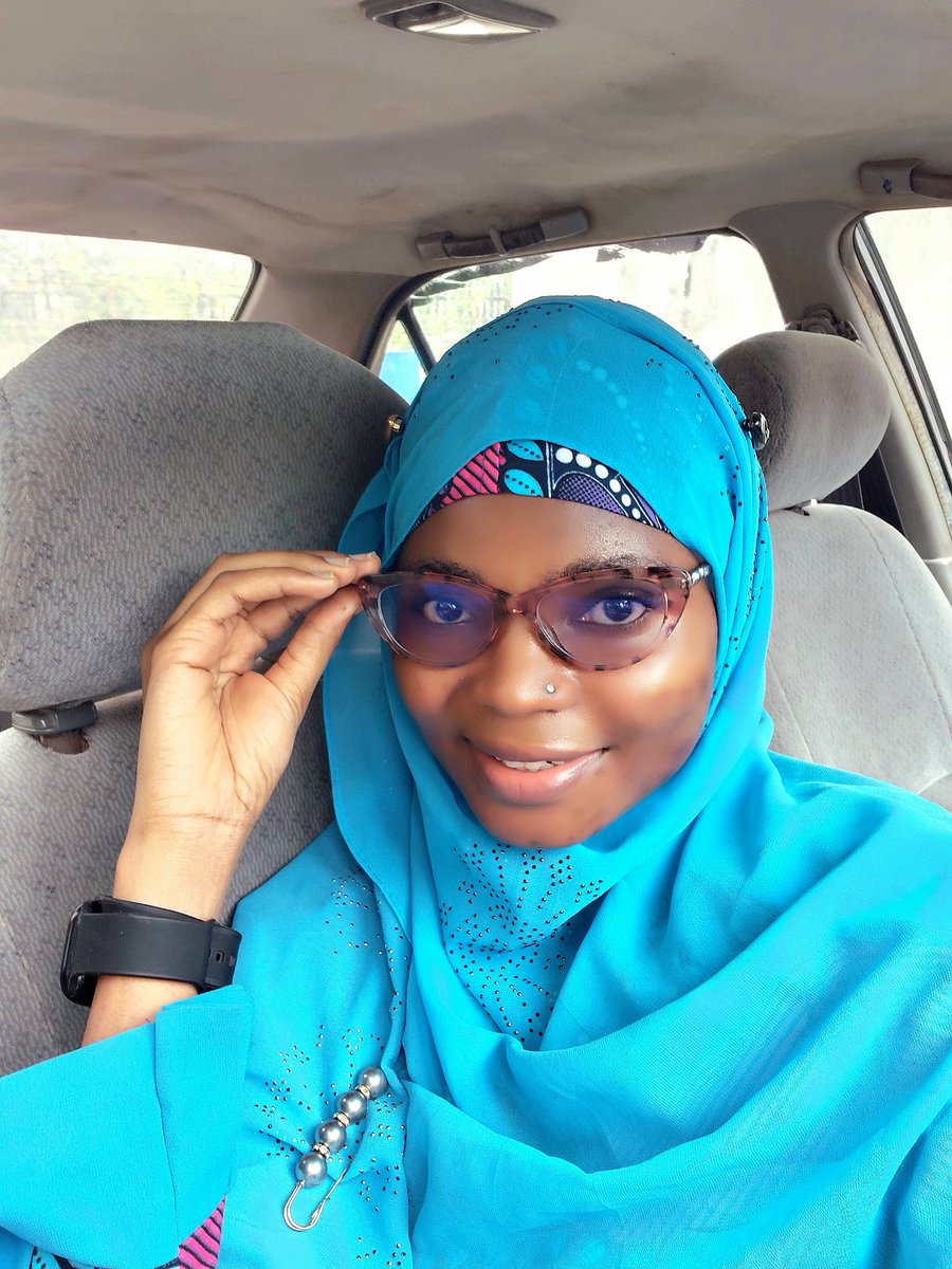 I am looking for health program management roles. Hello X, I have 5 years of experience drafting proposals, evaluating plans and monitoring outcomes of projects across 11 countries in Africa and globally. Kindly connect me with remote or hybrid roles with competitive salary👏.