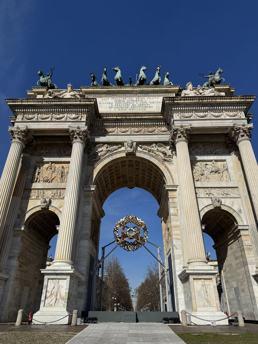 🇮🇹コルティナ🥌応援に行ってきました。
楽しかった〜遠かった〜✈️🚄🚌
予選最後の２試合🇬🇧🇨🇳観戦。
この感動は言葉で言い表せません。
スポーツの純粋なところは美しい。

聖火🔥コルティナとミラノと両制覇🔥