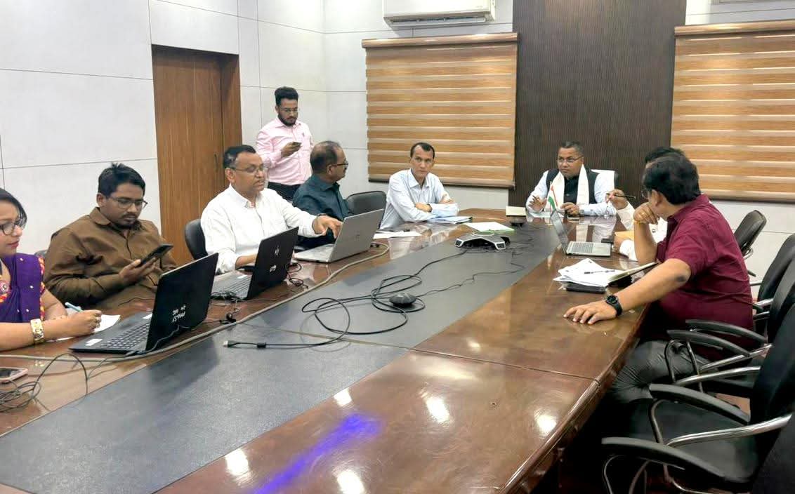 KPaulAssam's tweet photo. Today, following the handing over of the sanction letter by Hon’ble Union Cabinet Minister Shri @ChouhanShivraj Ji to Hon’ble Chief Minister of Assam Dr. @himantabiswa Ji under Pradhan Mantri Gram Sadak Yojana (PMGSY–IV, Batch-1) for FY 2025–26, I convened a review meeting as directed by Hon’ble Chief Minister Sir to expedite the tender process of the sanctioned roads and bridges.

The meeting was held in the presence of:
Shri Paban Terang, Commissioner & Special Secretary, PWRD, GoA
Shri Rati Kanta Pegu, Chief Engineer (R-PMGSY)
Shri Mridul Das, Additional Chief Engineer, PWRD
Shri Joynul Hoque, Executive Engineer, PMGSY Cell
Shri Naba Shyam Sinha, EE & ITNO, PMGSY
Other concerned departmental officials

We remain committed to ensuring that the benefits of these sanctioned projects reach the grassroots without delay — delivering development with transparency, efficiency, and speed.

@CMOfficeAssam
@OfficeofSSC
@BJP4Assam