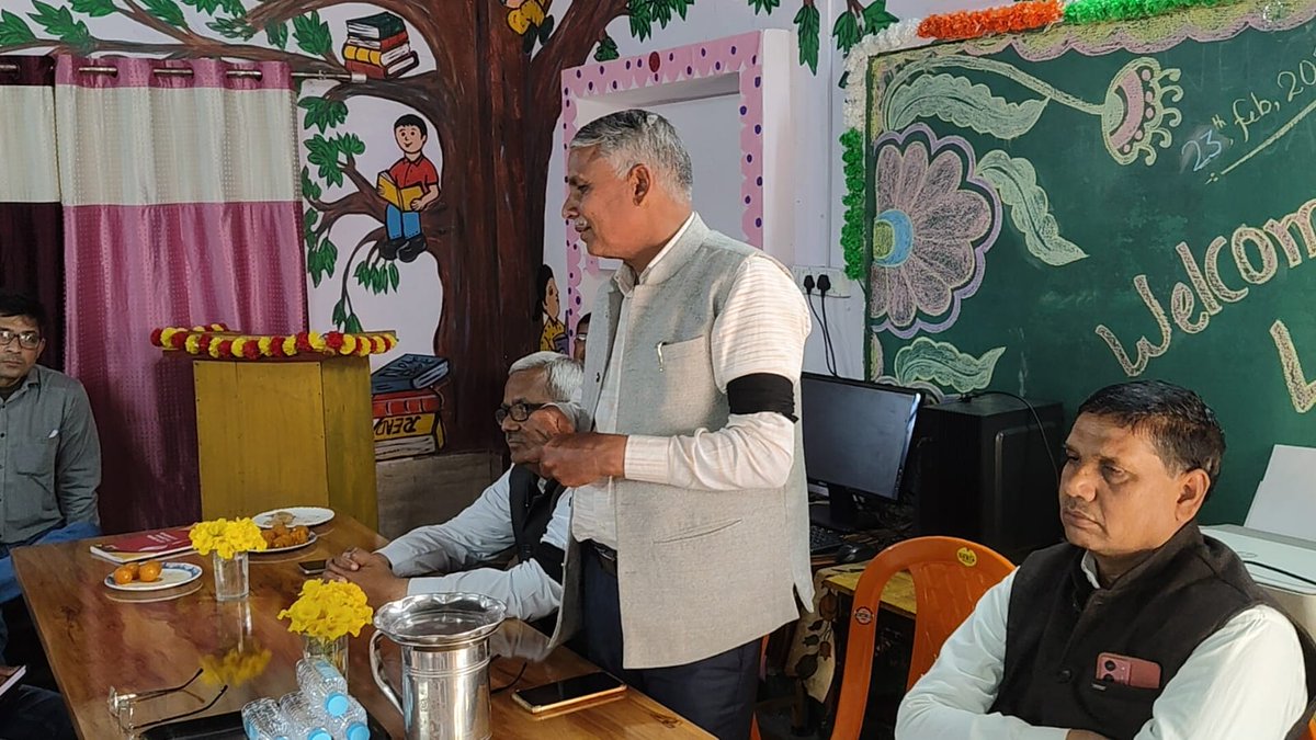 #JusticeForTeachers
<a href="/PMOIndia/">PMO India</a> 
<a href="/PMOIndia_RC/">PMO India : Report Card</a> 
<a href="/dpradhanbjp/">Dharmendra Pradhan</a> 
<a href="/CMOfficeUP/">CM Office, GoUP</a> 
<a href="/Aamitabh2/">Amitabh Agnihotri</a> 
<a href="/AmarUjalaNews/">Amar Ujala</a> 
<a href="/Live_Hindustan/">Hindustan</a> 
<a href="/bstvlive/">भारत समाचार | Bharat Samachar</a> 
<a href="/DrDCSHARMAUPPSS/">Dr Dinesh Chandra Sharma</a> 
<a href="/DraupdiMurm/">India president Draupadi Murmu</a> 
<a href="/anandibenpatel/">Anandiben Patel</a>
<a href="/jayantrld/">Jayant Singh</a>
शिक्षकों को न्याय दो। टीईटी अनिवार्यता से  मुक्त कीजिए।
काला कानून वापस लो, वापस लो, वापस लो।