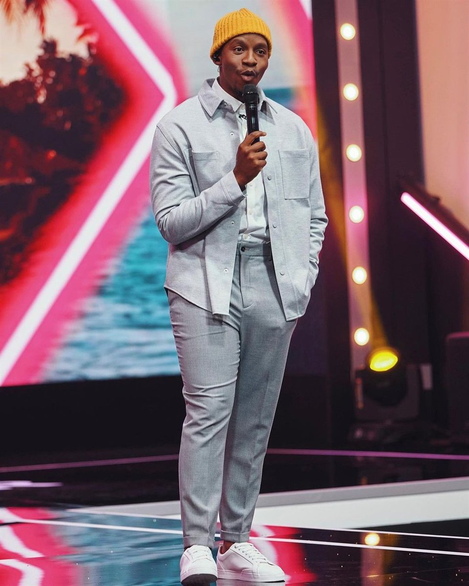 BabalwaZikhali8's tweet photo. Back when live eviction shows were something to look forward to .🥹❤️

Lawrence had the potential to be the Ebuka of BBM , idk where it went wrong and how we lost him as a host . He owned it mahn .🔥🤌

#BBMzansiS6 https://t.co/c2RkXb3uvj