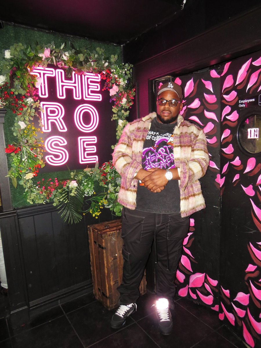 Juicevitelli's tweet photo. I Turned “The Rose” NYC https://t.co/pCGGWSZtYj