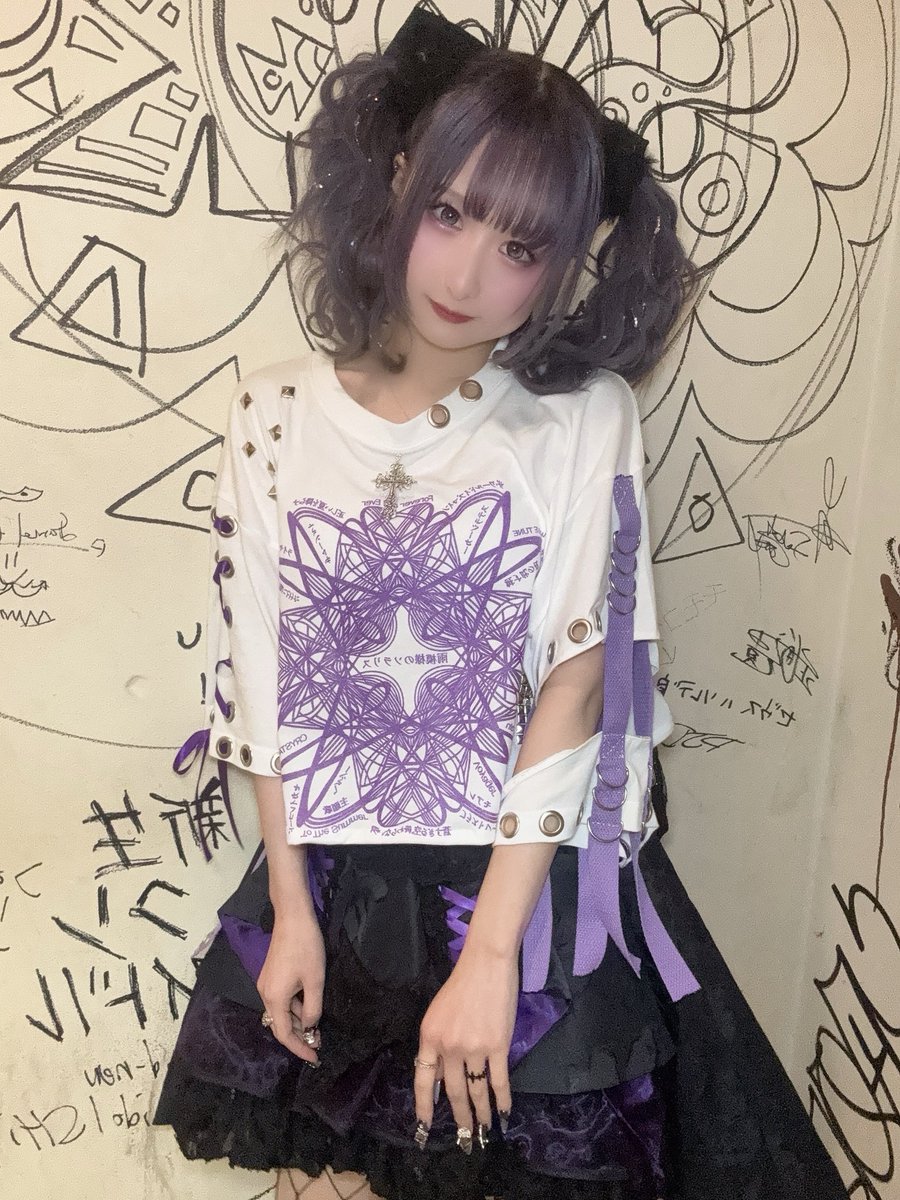 _M_kanzzzzzakki's tweet photo. アンコールのTシャツ、今回は自分でアレンジしてみました🪡🧵*.+ﾟ

何かをクリエイトするのとっても好きかも☻ https://t.co/fK09uB1ROr