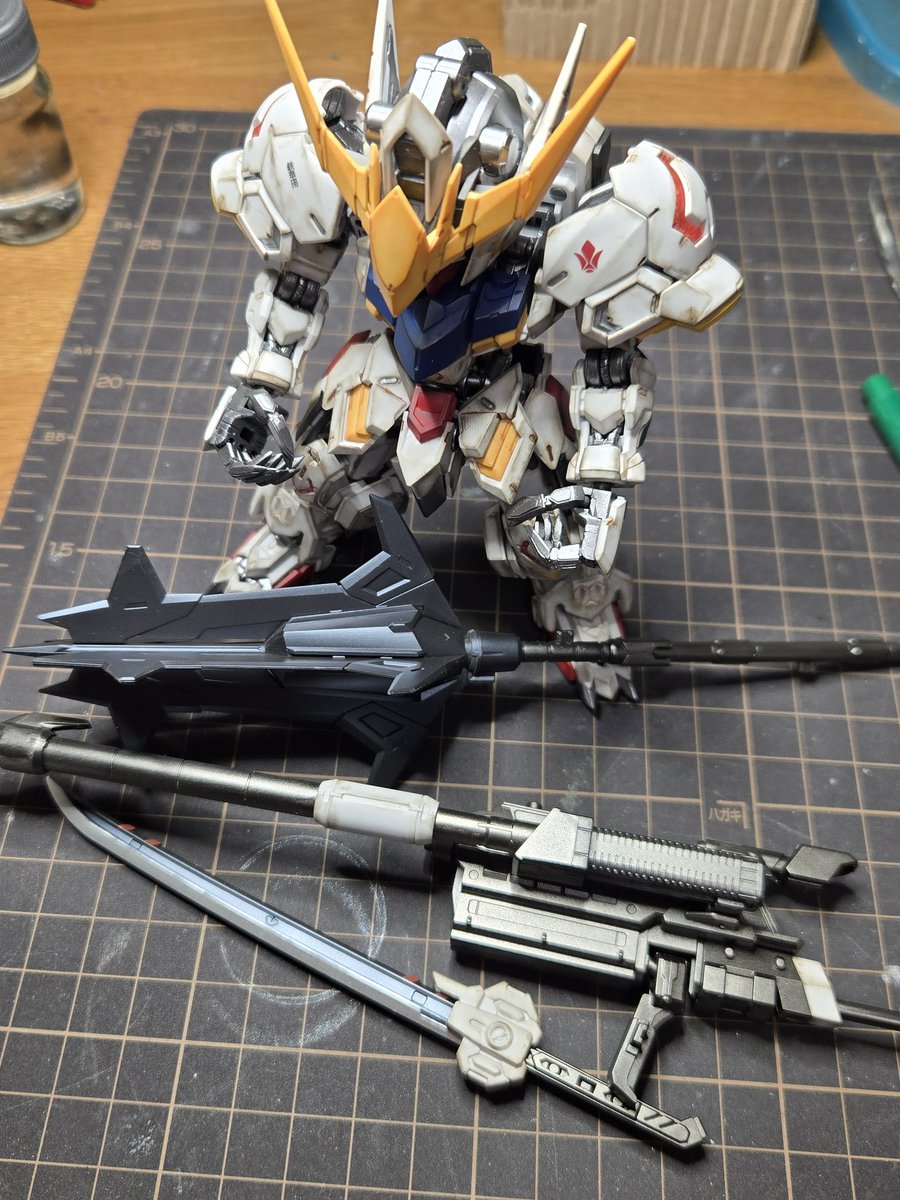 ryaryuryos's tweet photo. #ガンプラ
#ガンプラ好きと繋がりたい 
MGSD バルバトスやっと完成
内部フレームフレームメタリックにて塗装、外装はセミグロス仕上げです https://t.co/tVJGeCkRlP