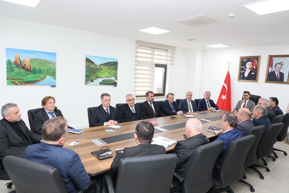İl Millî Eğitim Müdürümüz Sayın Mehmet Fatih Vargeloğlu, Müdürlüğümüz Müdür Yardımcıları ve Şube Müdürleri ile değerlendirme toplantısı gerçekleştirdi.

#eğitimkentiORDU 
#Ordu 

<a href="/tcmeb/">Millî Eğitim Bakanlığı</a> <a href="/Yusuf__Tekin/">Yusuf Tekin</a> <a href="/TCOrduValiligi/">Ordu Valiliği</a> <a href="/mhilmiguler/">Dr. Mehmet Hilmi Güler</a> <a href="/mfvargeloglu/">MEHMET FATİH VARGELOĞLU</a>