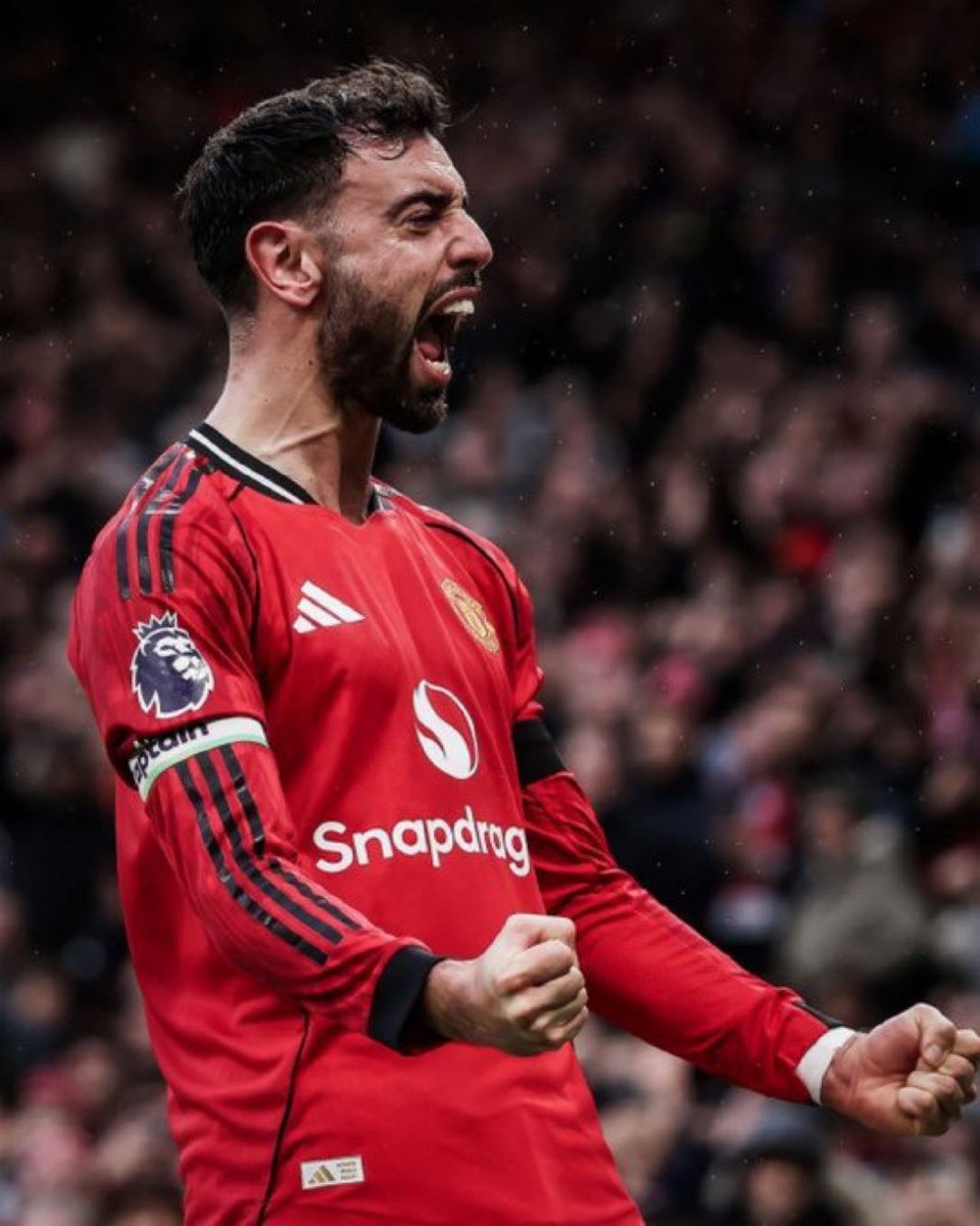 KingRonn0's tweet photo. Bruno Fernandes loves a goal against Everton. I can smell his banger already. https://t.co/0YN46uglop