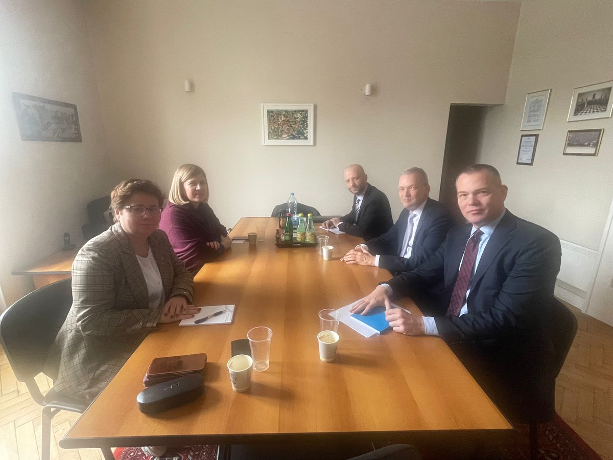 Dutch Embassy in Serbia and in Montenegro tweet media