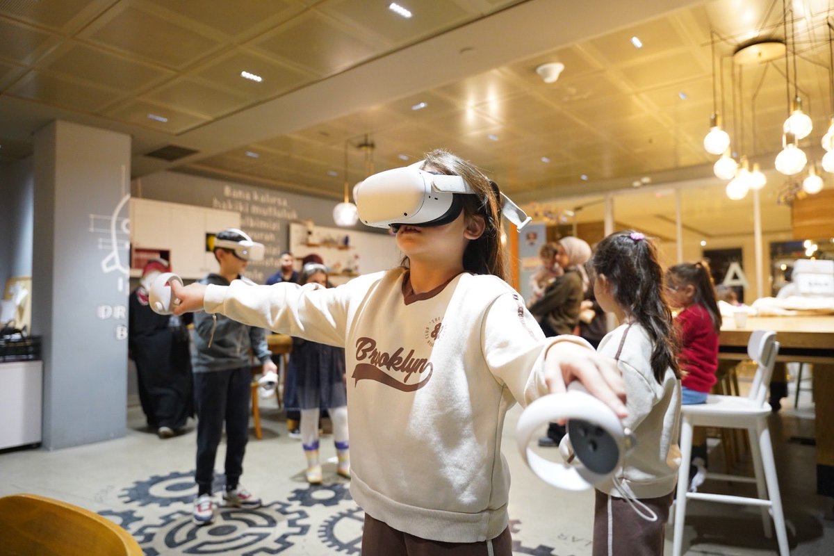 TÜGVA Ramazan Şenliği’nde söyleşi, atölyeler, fener alayı ve dopdolu etkinliklerle unutulmaz bir Ramazan akşamı yaşadık. ✨
#TugvadaRamazan