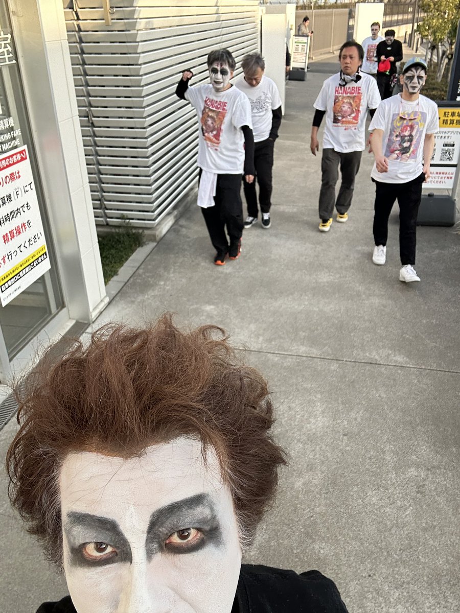 ヲワタ….さすがファイナル。情報量多過ぎてどこでどう泣いたか思い出すのも大変だ。
ユキナちゃんのMCオモロなんだけどちょいちょい泣かすから🥺楽曲もライブもメンバーの人間性まで推してる事を誇れるバンド。日本の宝だよ。
まぁちゃんやったな🎸ギター抱えて飛んでキターー！カッコよ過ぎるって。