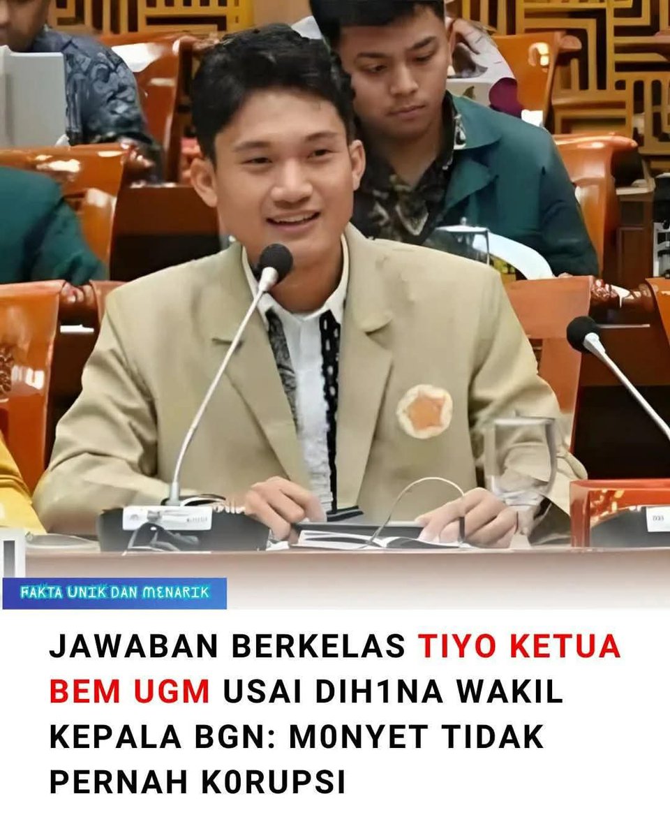 "Manusia dan m0nyet itu sejatinya satu keluarga primata. Yang berbeda, m0nyet tidak pernah mendeklarasikan diri sebagai makhluk paling mulia. Tapi, buktinya justru m0nyet tidak pernah k0rupsi, tidak menindas saudaranya, dan tidak menjilat demi dapat pangkat &amp; jabatan," tulis Tyo