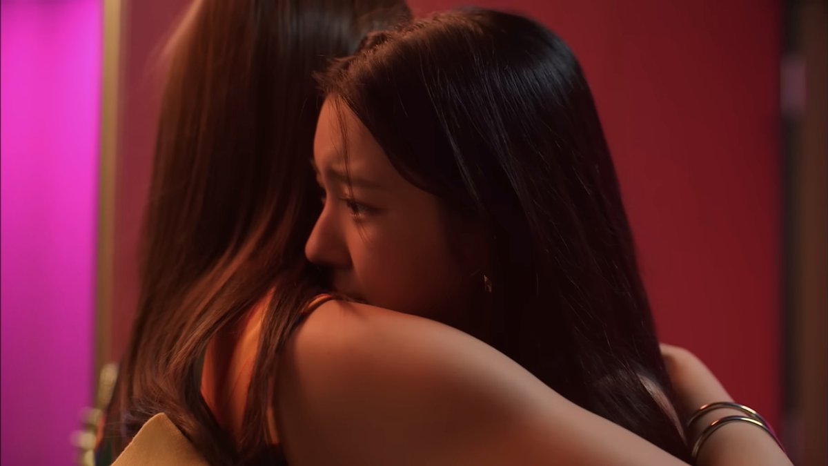 แล้วไซซีจะต้องอกหักจากพี่น้ำตาลอีกสักกี่ครั้ง55555555555 ยกให้เขาเลยล่ะ จะกี่จักรวาลก็ยังรักเมะคนเดิม