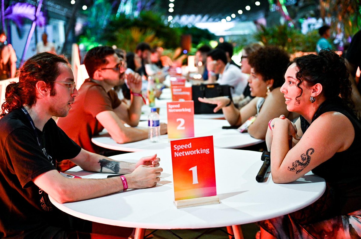 Web Summit tweet media