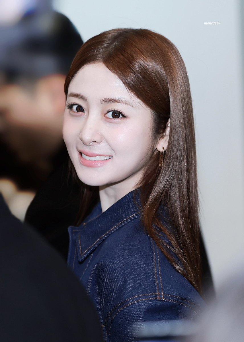 ‎^_-☆ tweet media