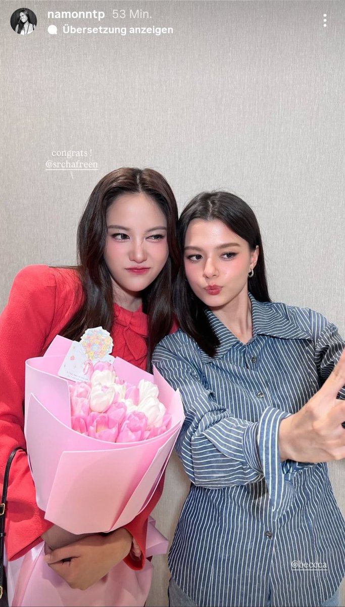 gxbgxbxx's tweet photo. B to F: If I had a flower for everytime I thought of you, I could walk in my garden forever. 

B to E: Best wishes for you. 

The difference! 😆😭🥹🫠

SAROCHA X THE STAIN GALA
#ราคีGALA 
#ราคีTHESTAIN https://t.co/9RvNhFhOMU