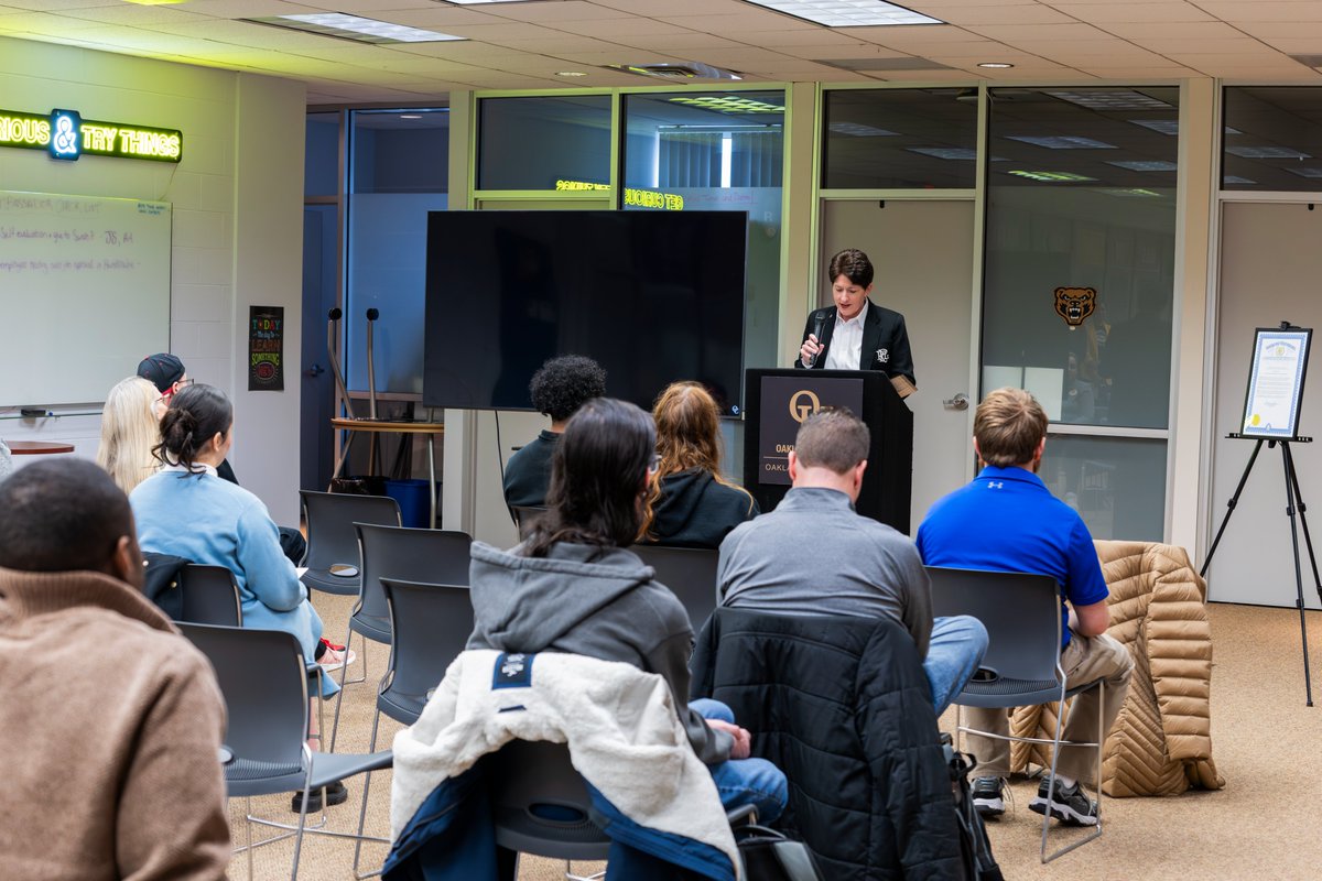 Dr. Amy Thompson tweet media