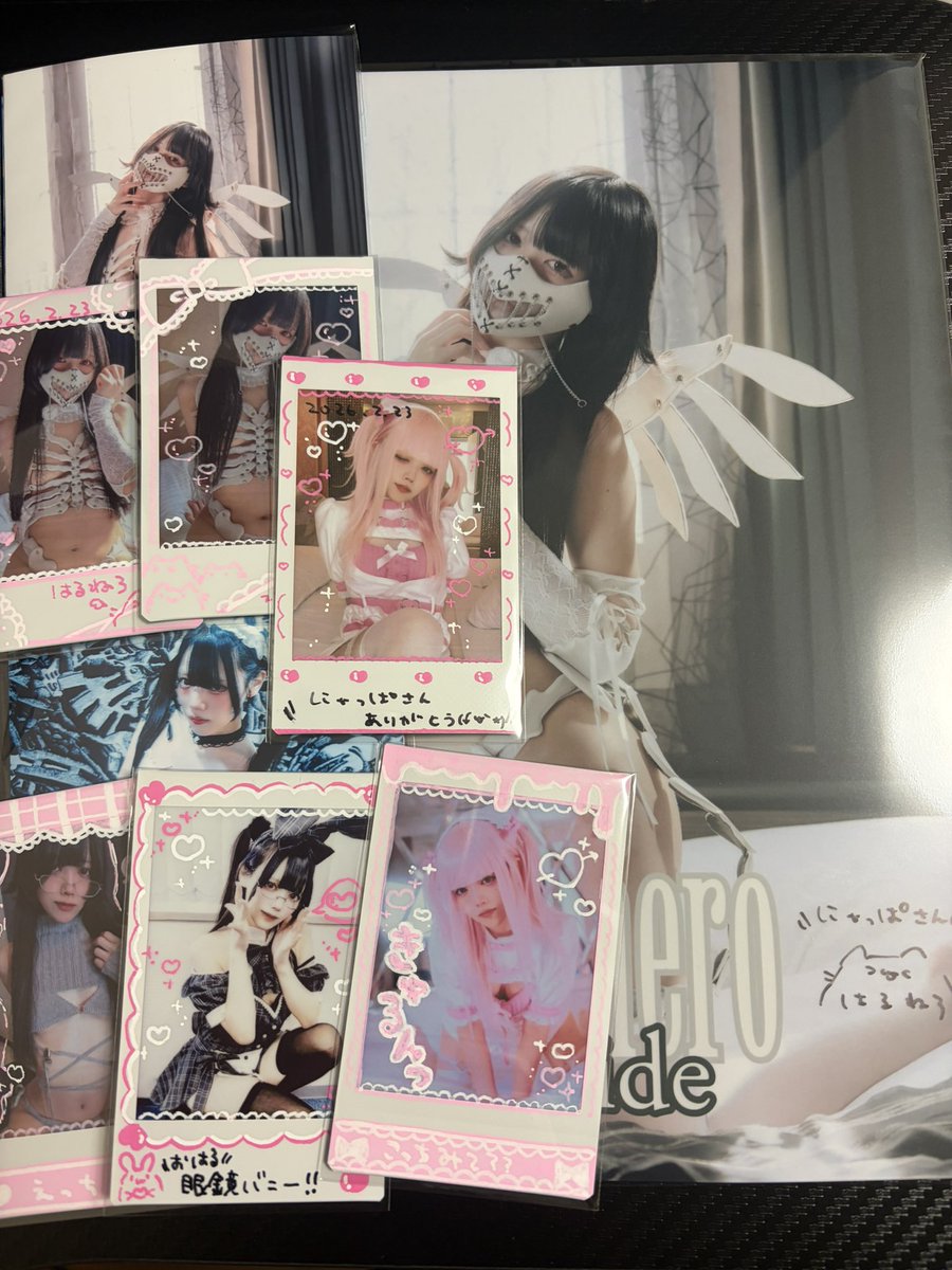 nyappa616's tweet photo. cc福岡に行ってきた！！
はるねろさんの広ちゃんのコスめっちゃ似合っててで可愛すぎました！！
デコチェキ1枚1枚凄く凝ってて可愛すぎです！！もっと欲しくなってくる！！
新刊は時間がある時にゆっくり読みます( *´꒳`*)
 #CC福岡63 https://t.co/auJXbrztxn