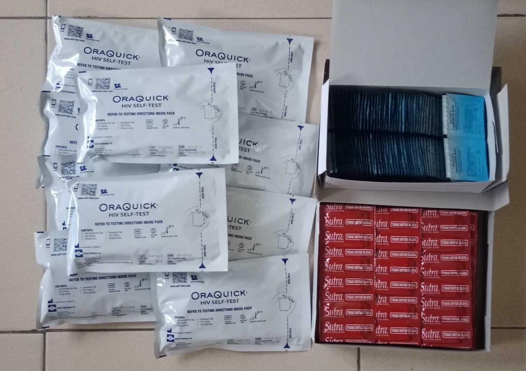 KAgussugiy6969's tweet photo. Buat temen" Yg mau tes hiv pakai ora quick, alat ready banya, syarat cukup bawa KTP saja. 
Info lebih lanjut hub :
Cp : 0881 8629 589 🙏🏻
(Gratiiiiiiisss) 

#hiv
#oraquick
#komunitas
#pkbikotasemarang
#dinaskesehatankotasemarang
#spiritia https://t.co/buf0NQlYsW