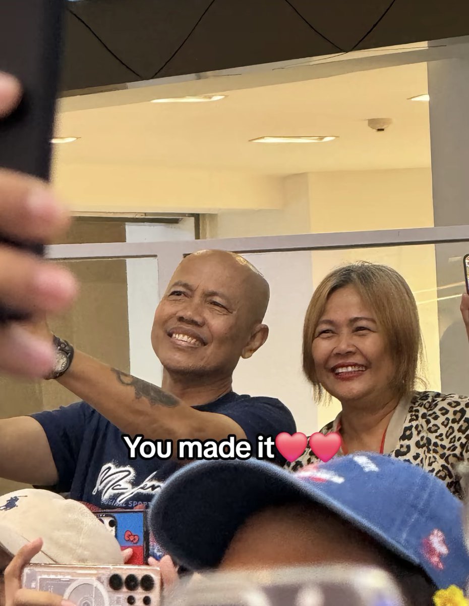 Dear : Nyoman ayu Carmenita.

Happy 1st anniversary of your debut!

Tahun lalu, tepatnya 24 Februari 2025 kami semua mengenalmu sebagai seorang gadis Bali, Indonesia yang berhasil debut di Sm.

[Next 👇]